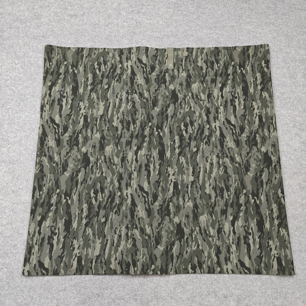 Lululemon Scarf Womens One Size Green Camo Vinyasa‎ Snap Wrap Neck Warmer
